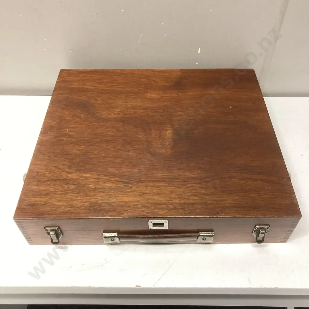 Vintage Oak Wooden Artist's Case With Pallet & Oil Paints Etc Image 1++