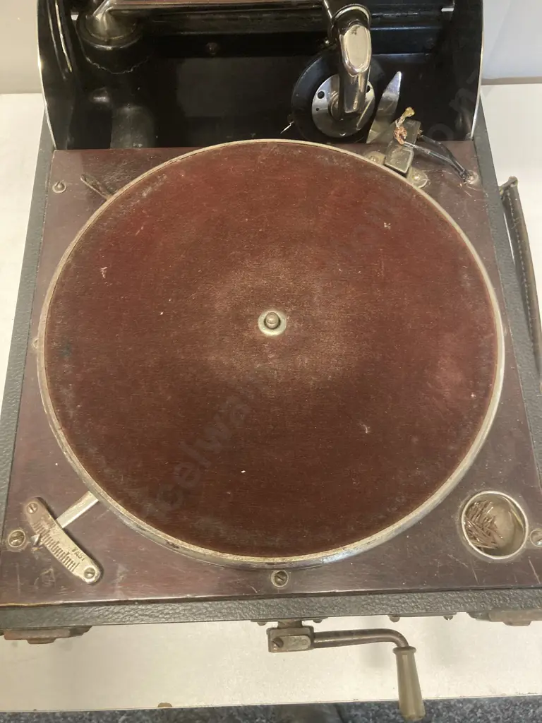 A 1920s Antique Columbia Viva Tonal Grafonola Wind Up Gramophone, Model 112A, Image 1++
