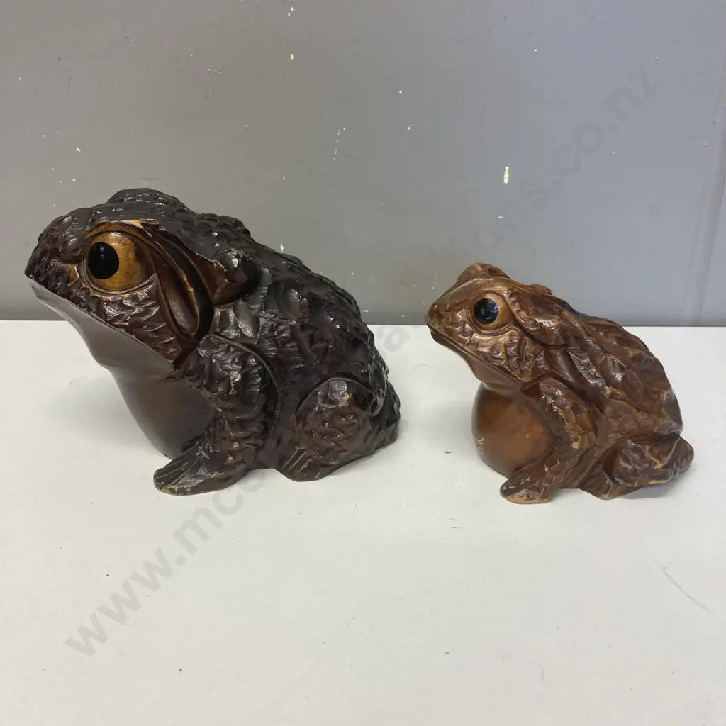 Wooden Hand Crafted Frog. 15 x 21cm With a Vietnamese Hand Crafted Frog. 12 x 15cm Image 1++