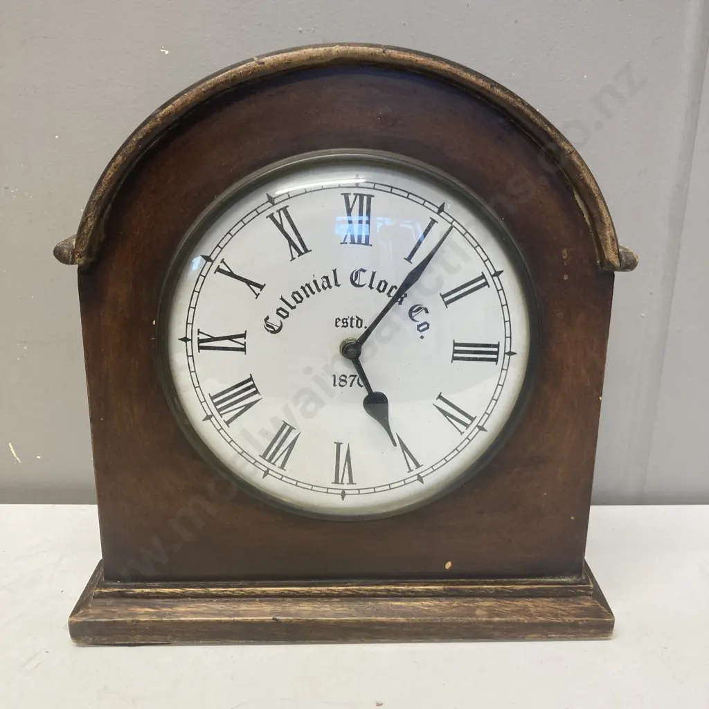 Vintage Colonial Clock Co Wooden Arched Mantle Clock. 33 x 31cm Image 1++