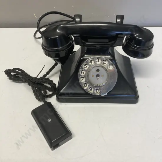 1930s Black Pyramid Shaped Bakelite GPO Telephone - Seimens Brothers England  No. 164 Handset Marked GPO S-32/234