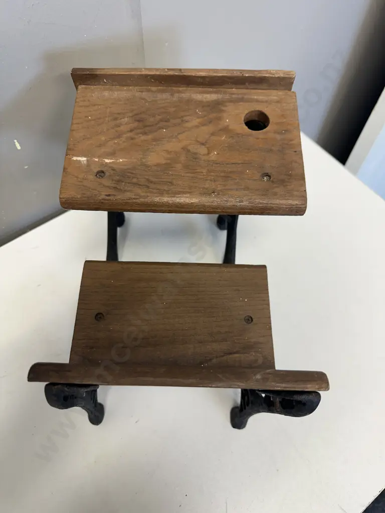Vintage Small Desk. H24 W21 D30cm Image 1++