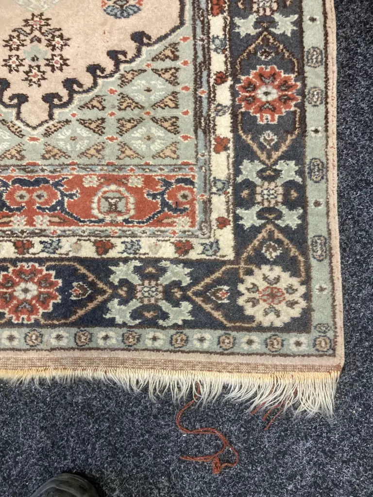 Turkish Floor Rug. 140 x 89cm Image 1++
