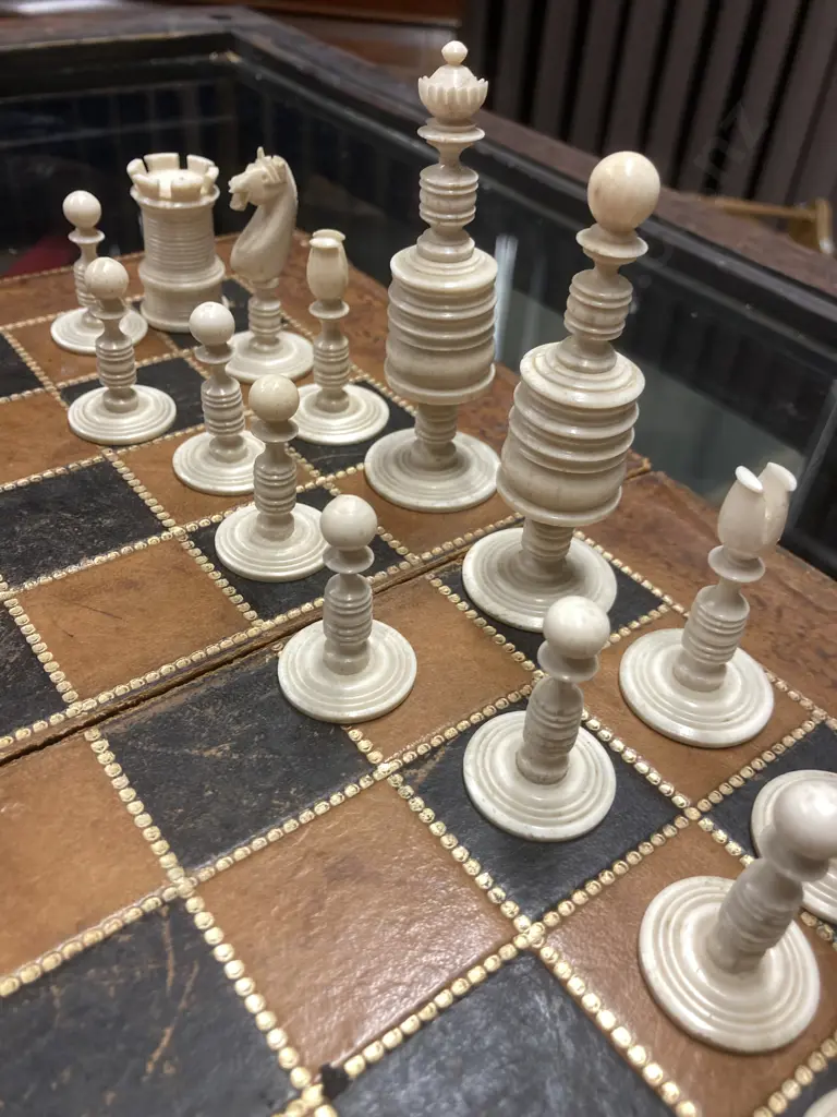 Antique Red & White Ivory Bone Chess Set. King 9cm High With Playing Board Image 1++