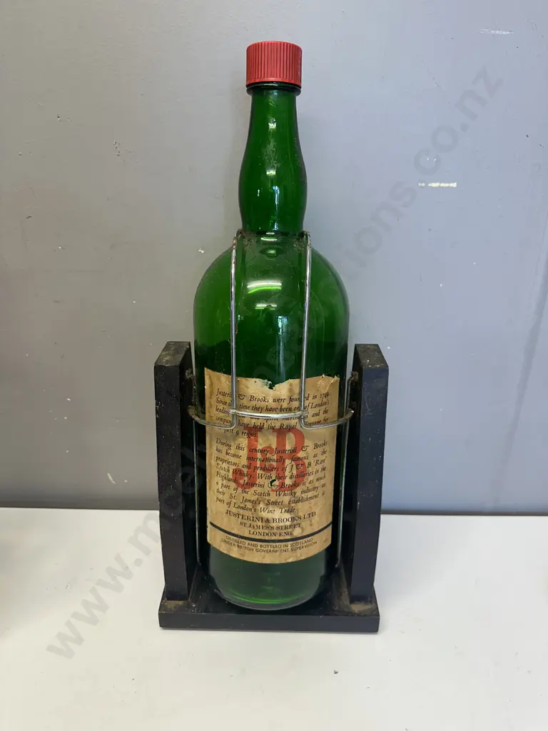 J & B Rare Scotch Whiskey Empty Liquor Bottle Swing Cradle  Image 1++