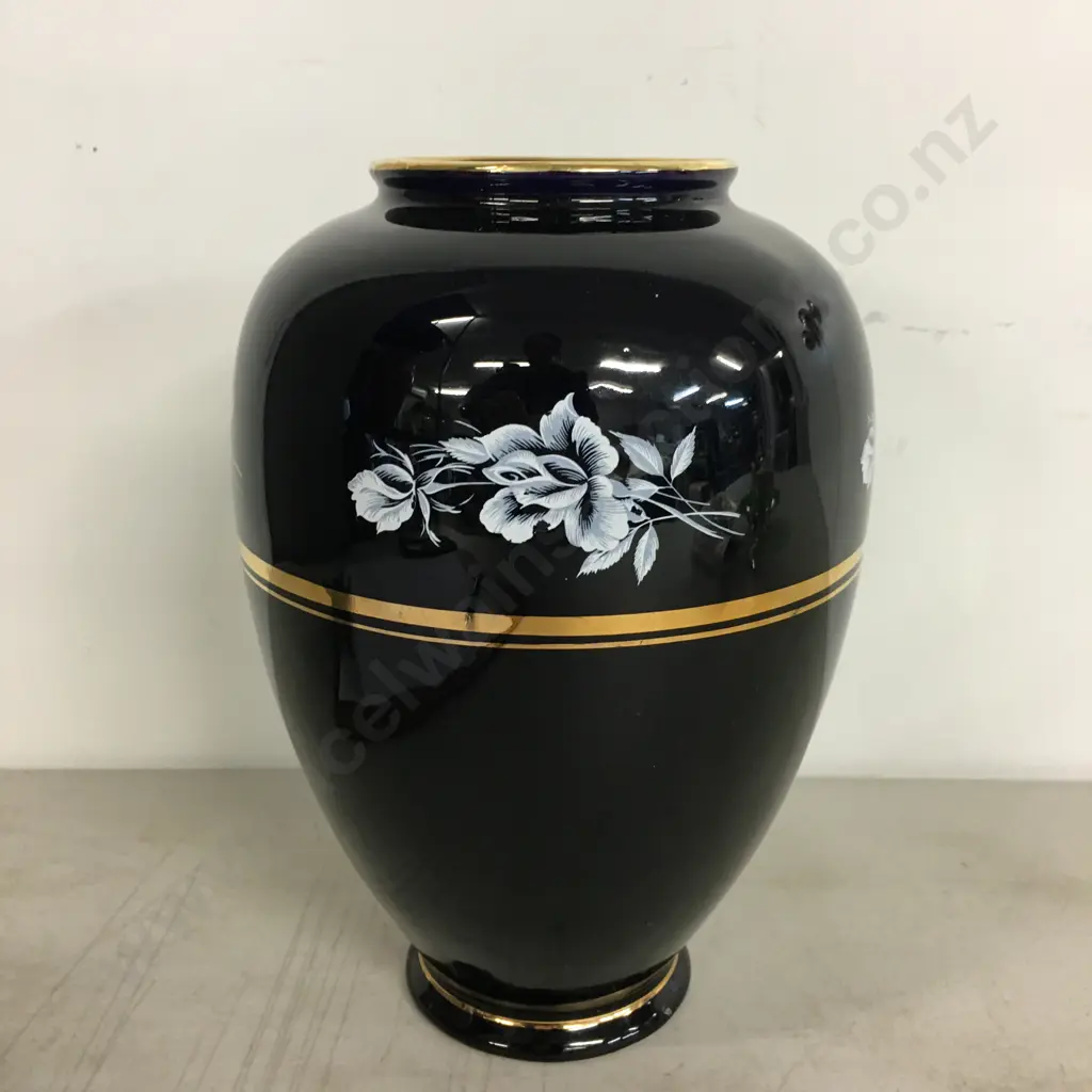  Cobalt Blue Glaze Vase With Gilding Detail H24cm.  Image 1++