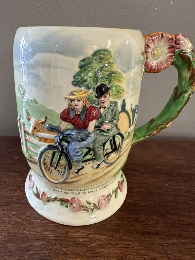 Crown Devon Feildings Daisy Bell Large Musical Mug Image 1++