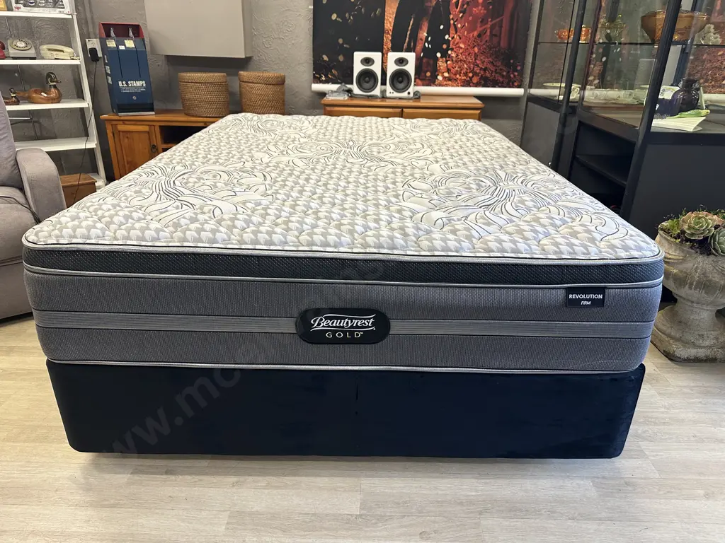 Beautyrest Gold Revolution Firm Queensize Mattress & Base Image 1++