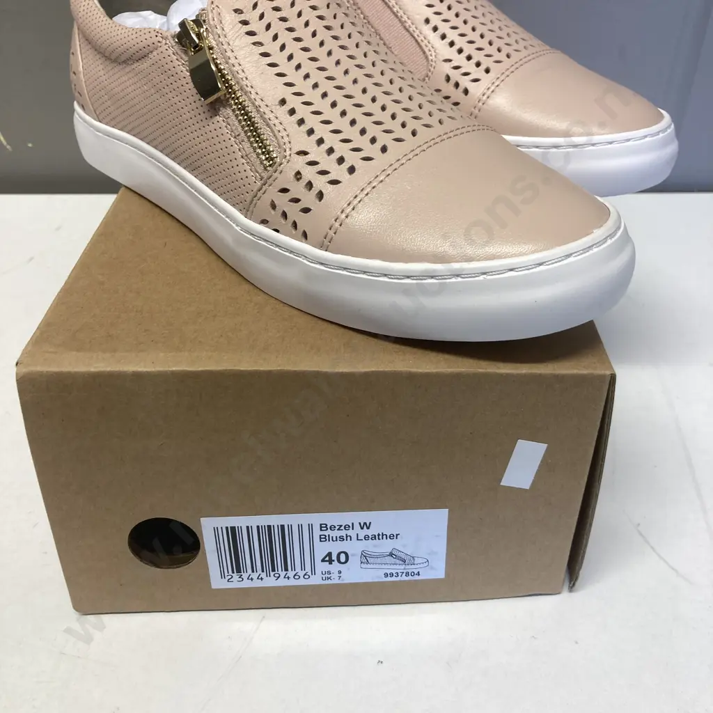 Deuce Bezel W Blush Leather Shoes - 40 Image 1++