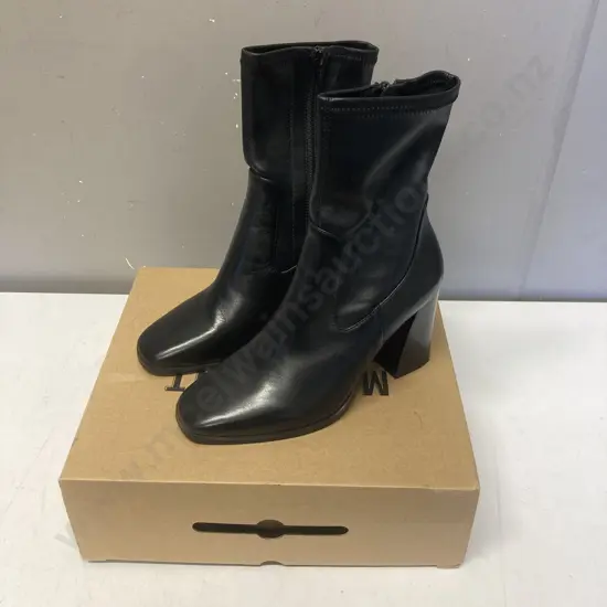 Merchant Isabella Angelmi Markie Black Leather Ankle Boot - 38