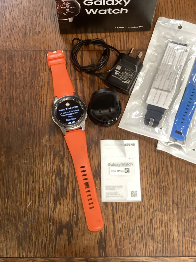 Samsung Galaxy Watch  46mm In Silver Model SM-R800, Charger, New Straps, Etc, Boxed (Not Holding Charge Very Long) Image 1++
