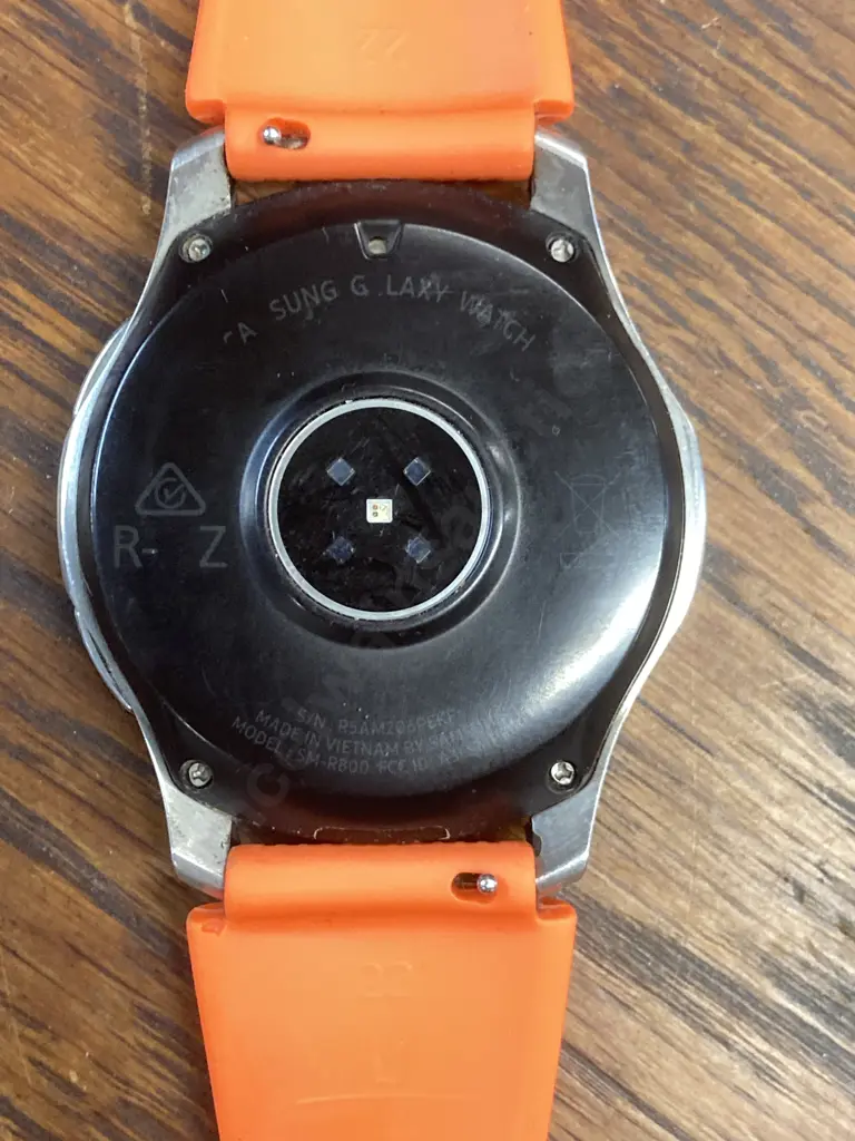Samsung Galaxy Watch  46mm In Silver Model SM-R800, Charger, New Straps, Etc, Boxed (Not Holding Charge Very Long) Image 1++