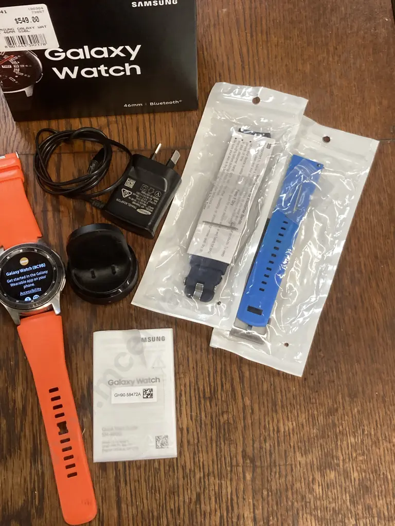 Samsung Galaxy Watch  46mm In Silver Model SM-R800, Charger, New Straps, Etc, Boxed (Not Holding Charge Very Long) Image 1++