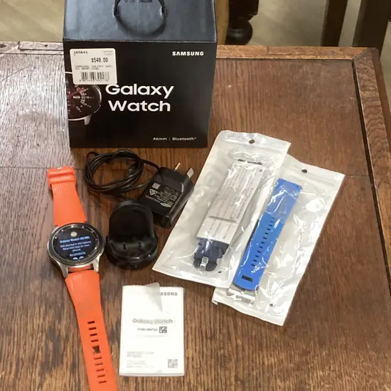 Samsung Galaxy Watch  46mm In Silver Model SM-R800, Charger, New Straps, Etc, Boxed (Not Holding Charge Very Long)