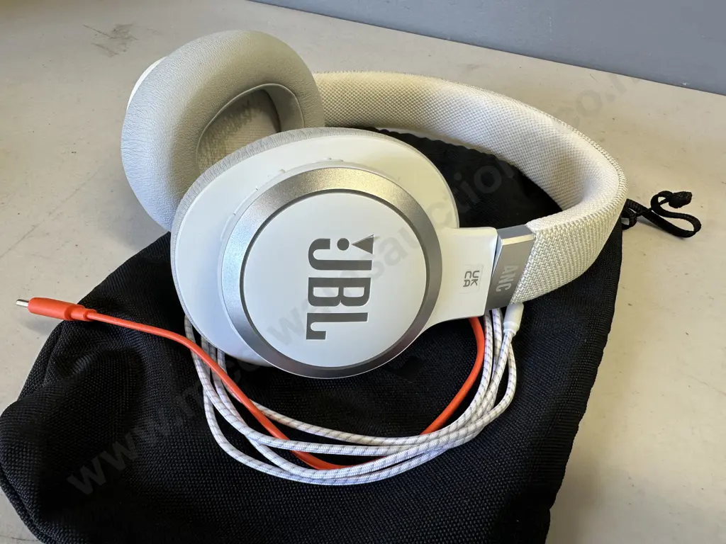 JBL Live ANC Wireless Over-Ear Headphones - White Image 1++