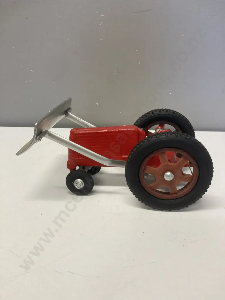 Fun Ho Red Medium Tractor with Blade. Cast Aluminium from 1958 - 1980. L25cm Image 1++