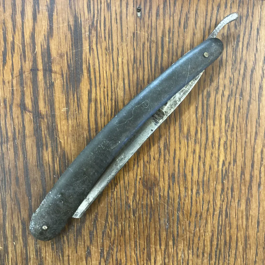 Vintage Haddon England Straight Razor Image 1++