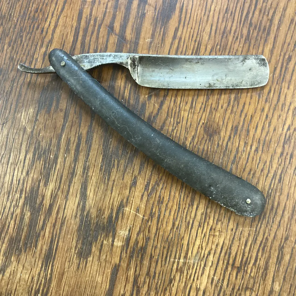Vintage Haddon England Straight Razor Image 1++
