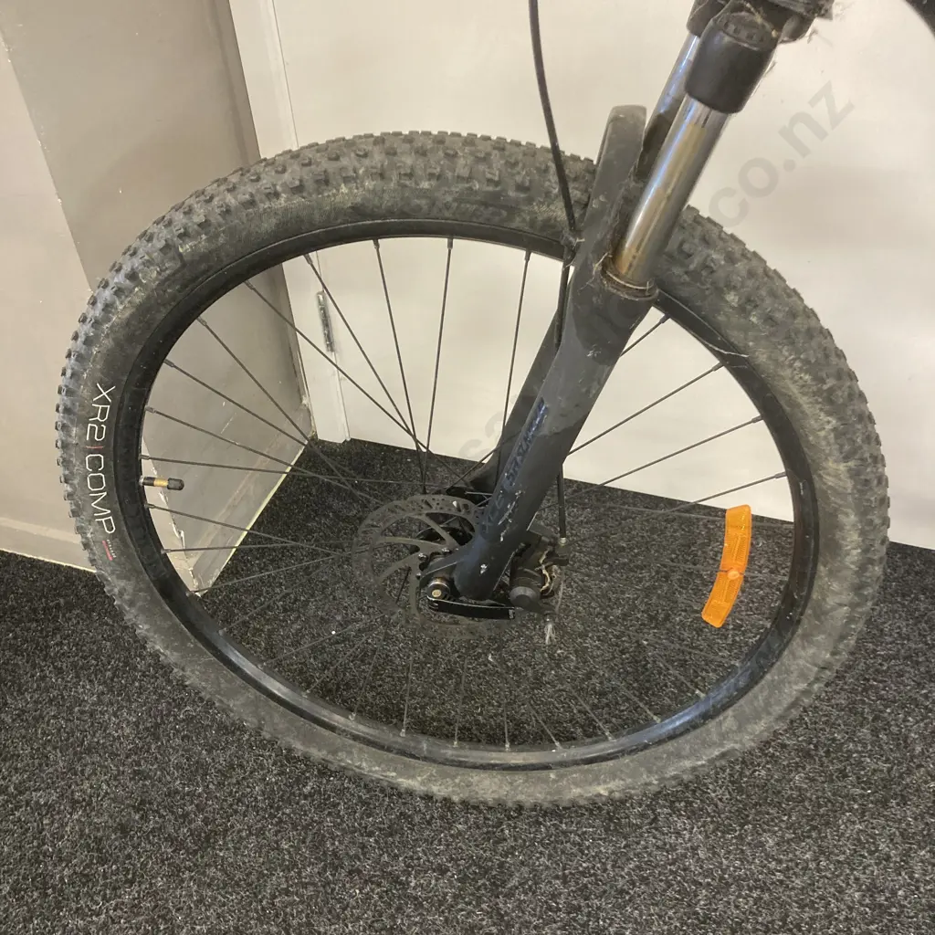 Marlin Trek 4 Mountain Bike - Black Image 1++