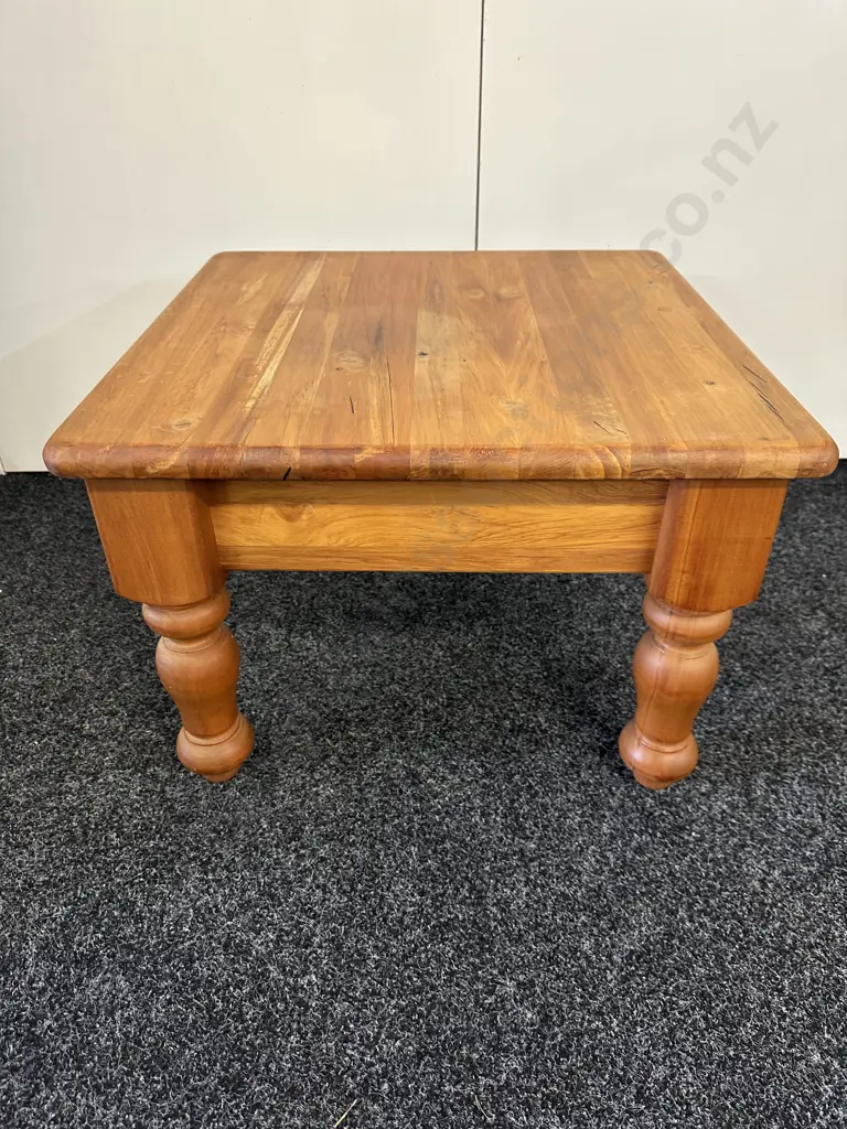 Rimu Occasional Lamp Table H42,W60x60cm Image 1++