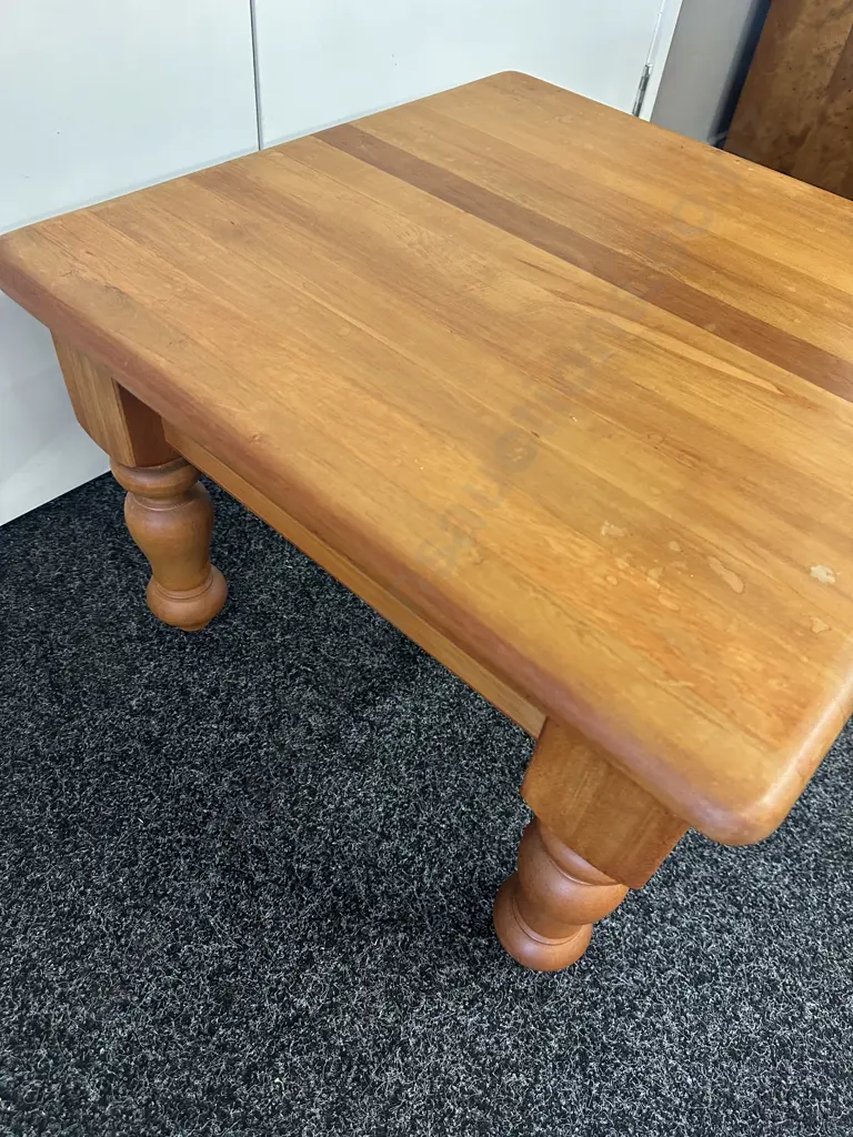 Rimu Occasional Lamp Table H42,W60x60cm Image 1++