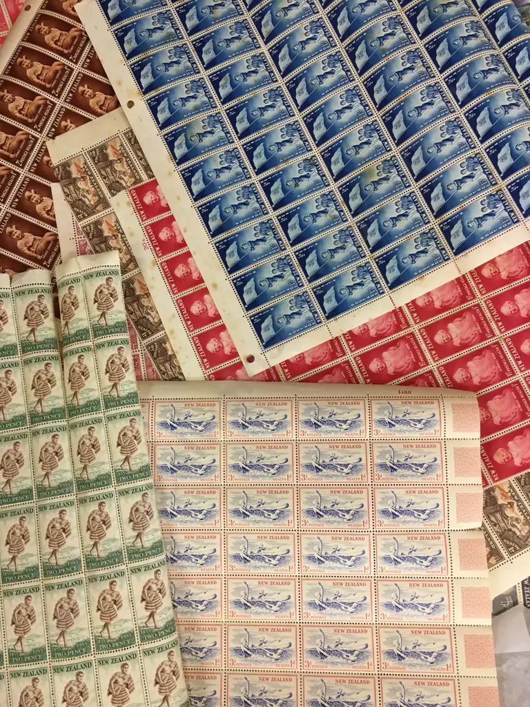 Selection Of Sheet Stamps   Image 1++