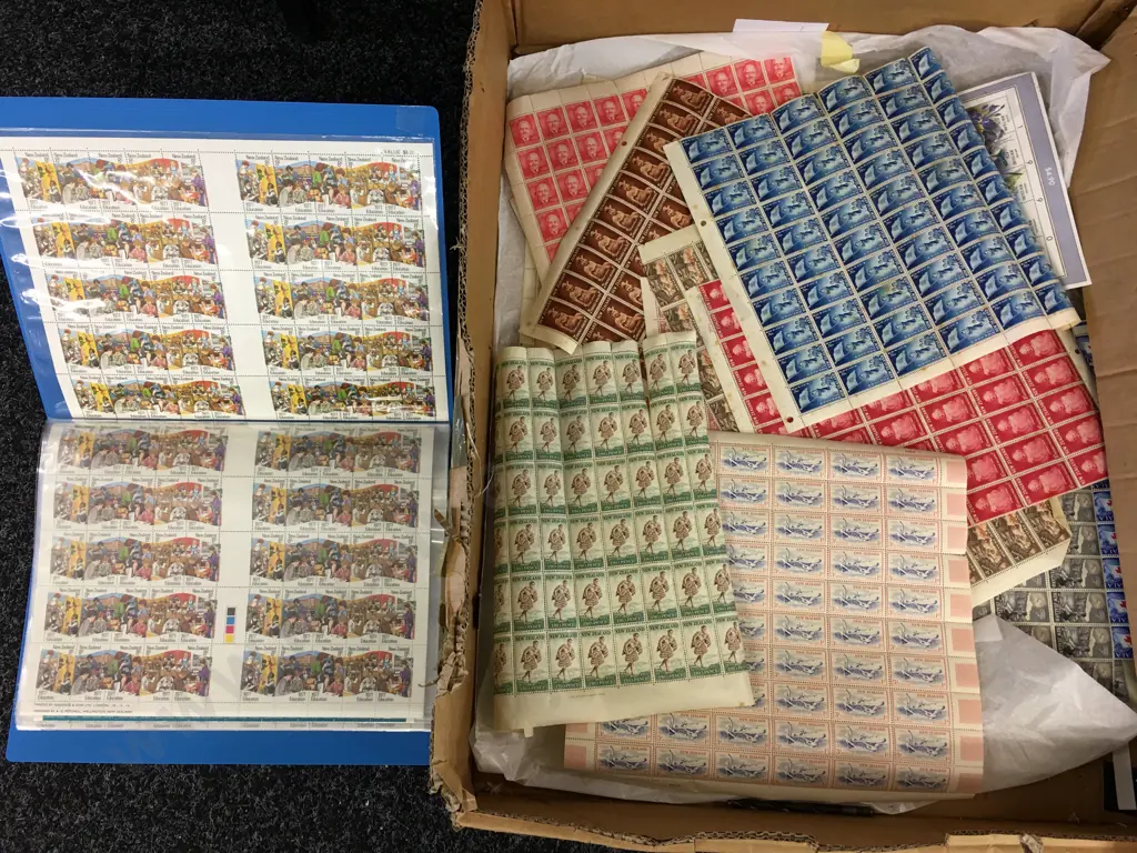 Selection Of Sheet Stamps   Image 1++