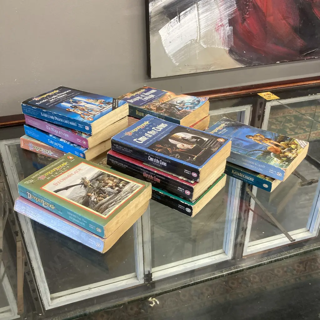 Lot of Fourteen Dragonlance Novels Image 1++