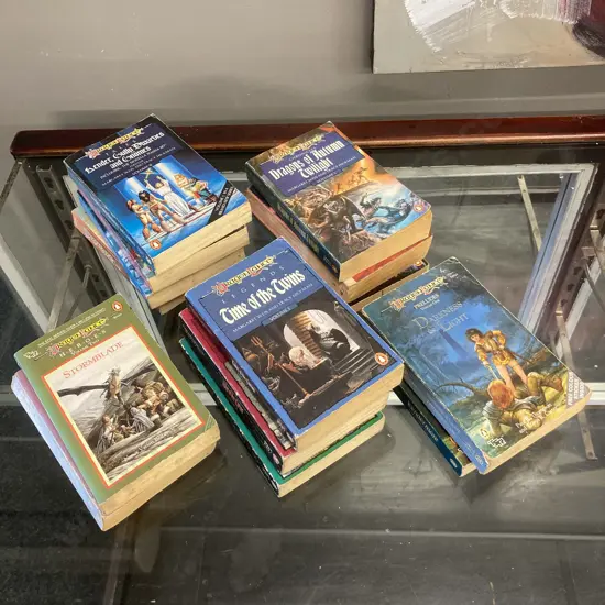 Lot of Fourteen Dragonlance Novels