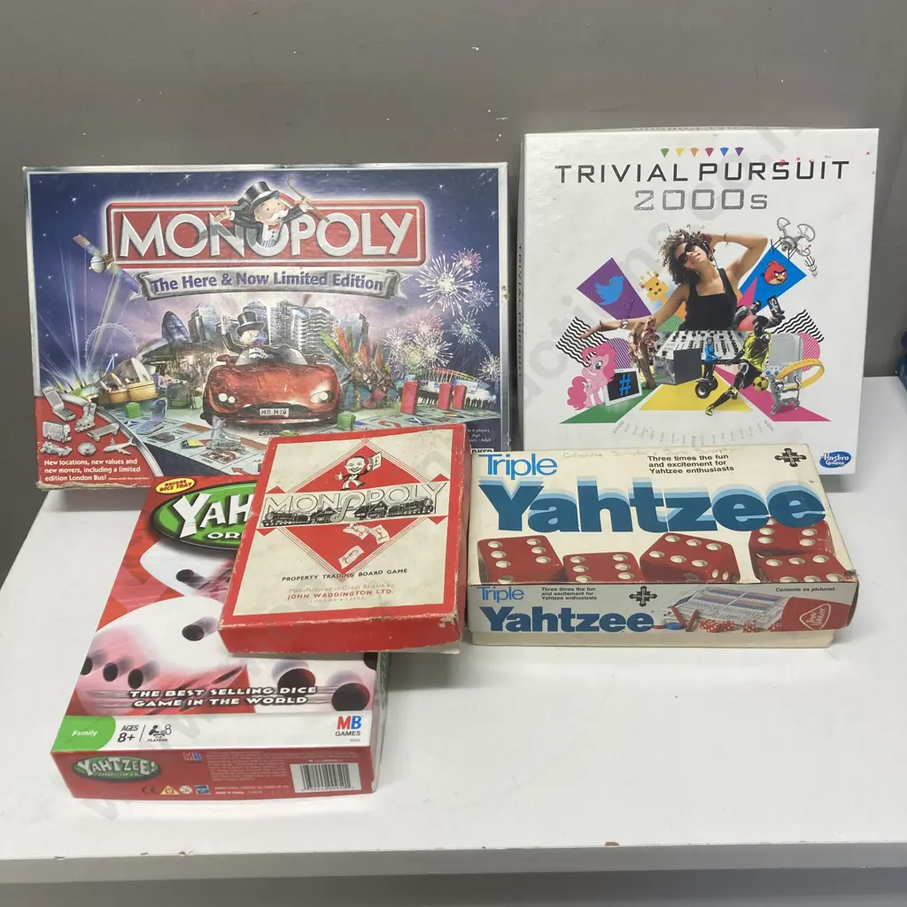 Lot of Board Games - Monopoly, Trivial Pursuit Etc Image 1++