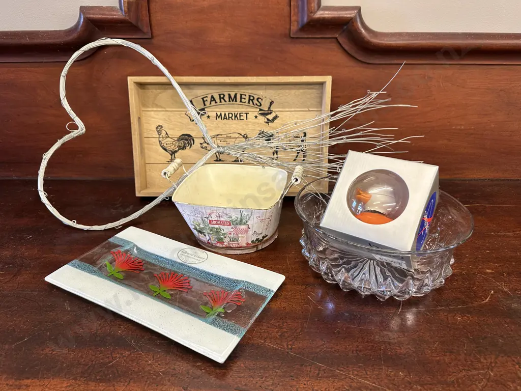 Farmers Market Serving Tray, Glass Bowl, Heart Wire Wall Hanging Etc Image 1++