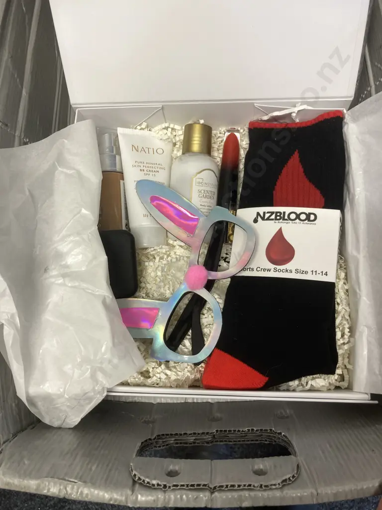 Box Lot Candle Items, Spoilme Kit Etc Image 1++