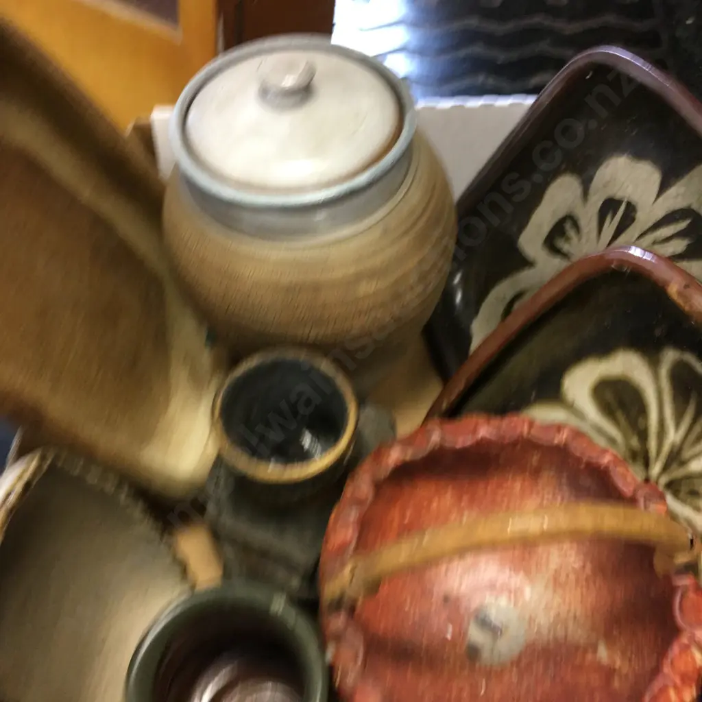 Box Lot Pottery Items Image 1++