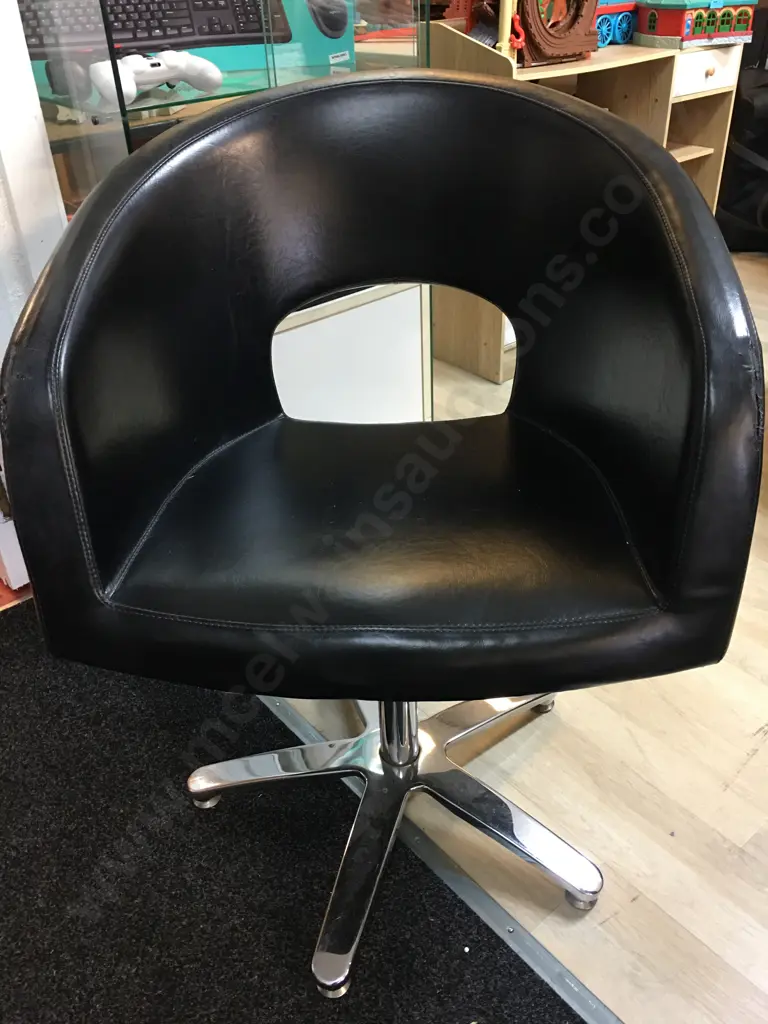 Black Comfortel Styling Chair, Hydraulic Lift, Stainless Steel 5 Star Base (Arms Wearing) Image 1++