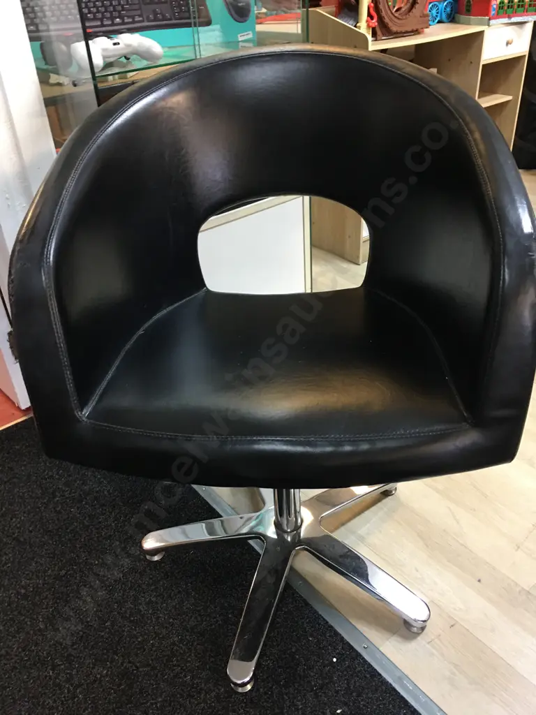 Black Comfortel Styling Chair, Hydraulic Lift, Stainless Steel 5 Star Base (Arms Wearing) Image 1++