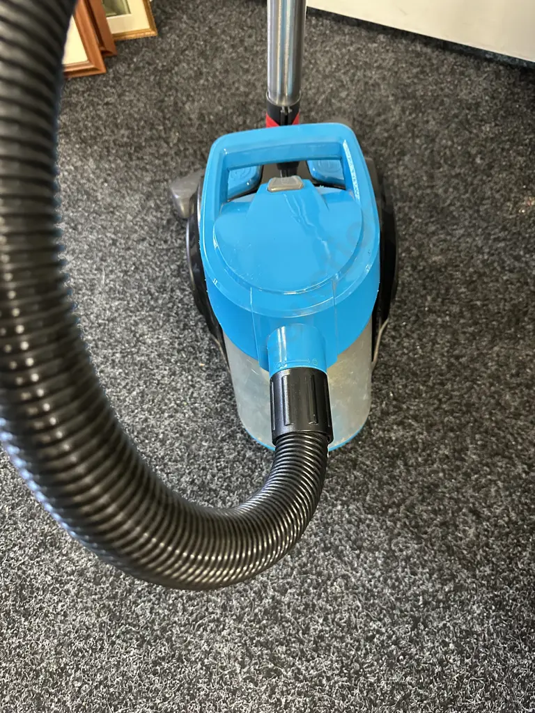 Bissell Zing Vacuum Cleaner, 1500W Image 1++