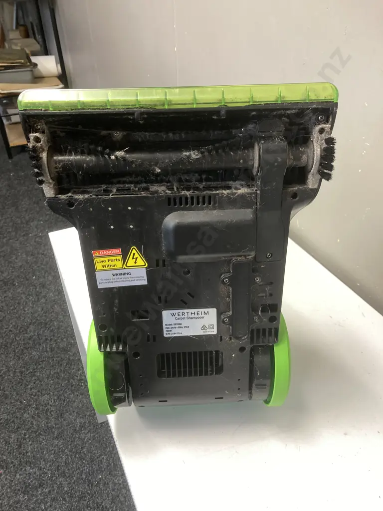 Wertheim SE2000 Deep Cleaning Carpet Shampooer Image 1++