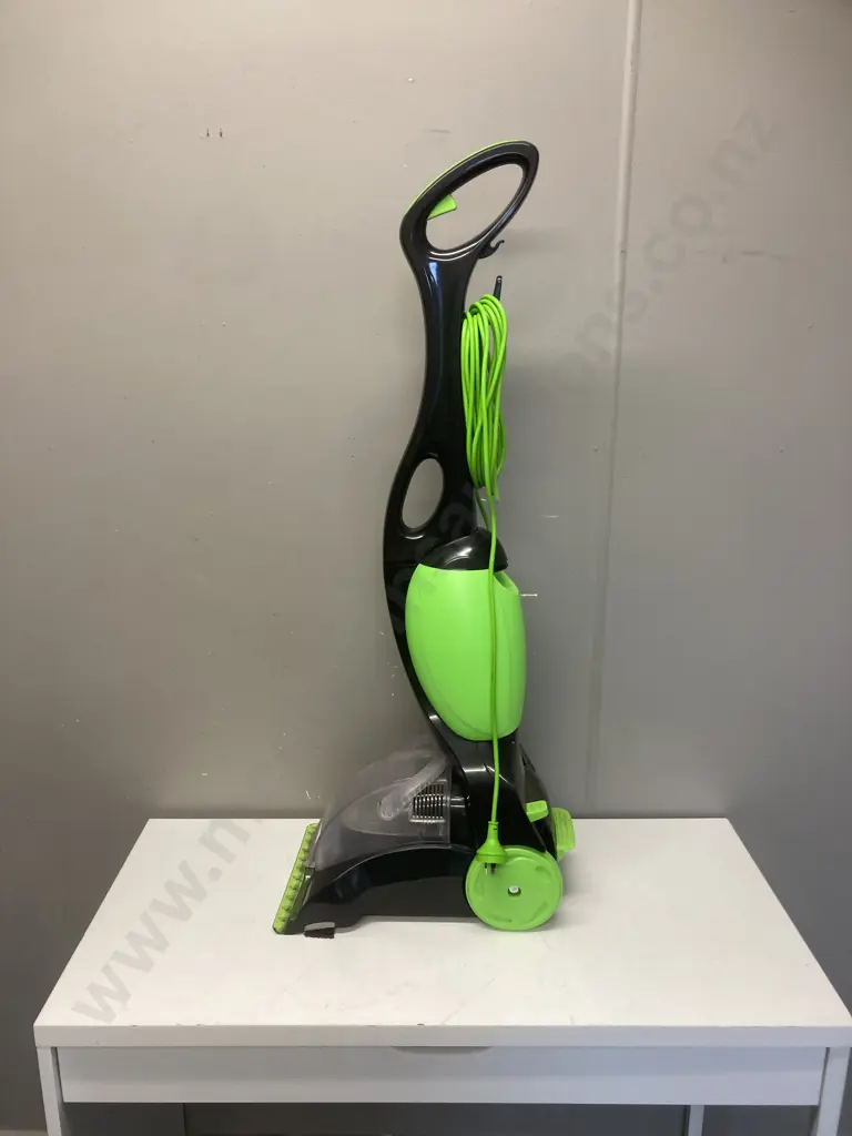 Wertheim SE2000 Deep Cleaning Carpet Shampooer Image 1++