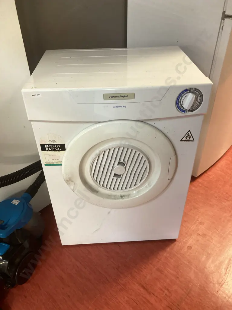 Fisher & Paykel Aerodry 4Kg Dryer Model DE40F56A2, #USG117073 Image 1++