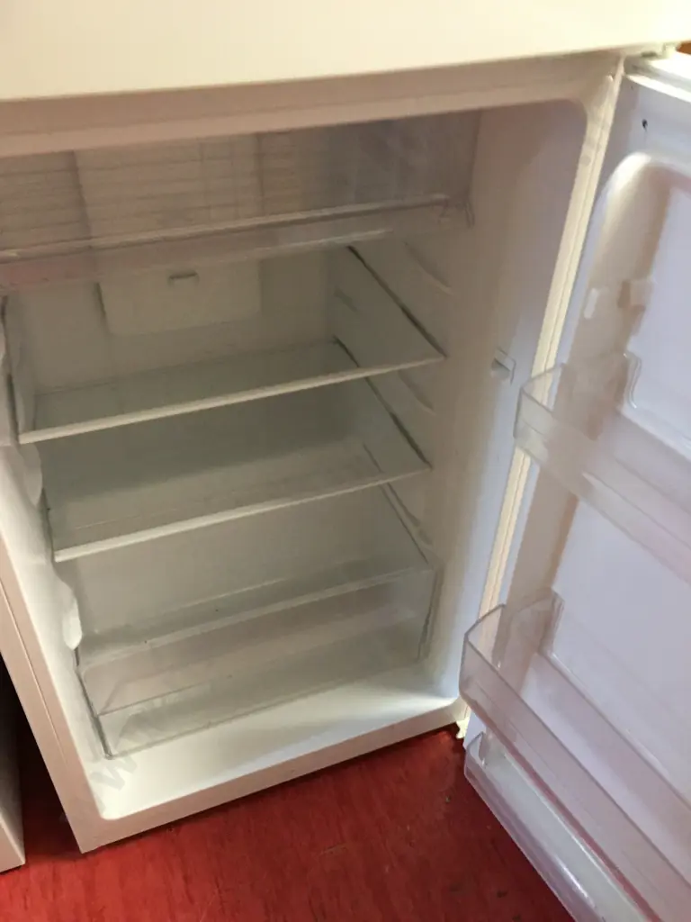 Haier 200 Litre Fridge Freezer Model HRF220TW Image 1++