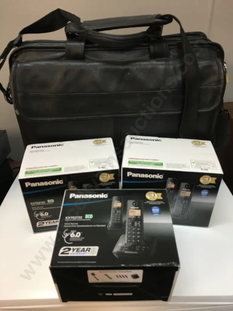 Dell Laptop Bag & Panasonic Phones x3 Model KX-TG2722 Image 1++