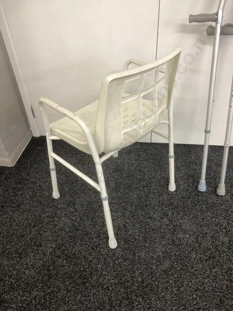 Invalids Shower Chair & Pair of Crutches Image 1++