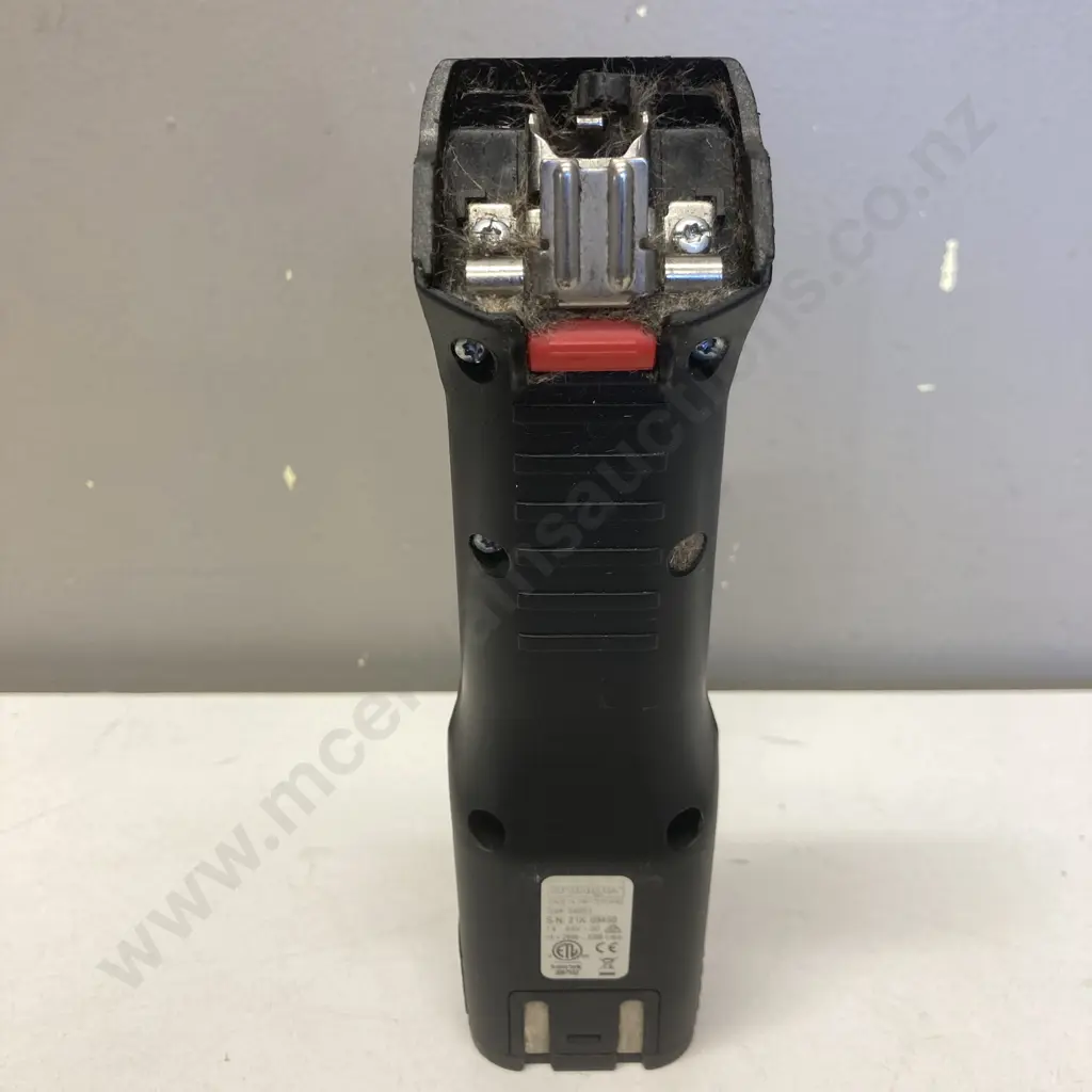Heiniger Saphir Style Cordless Clipper with Battery (Working) Missing Head & No Charger(Sold With 025) Image 1++