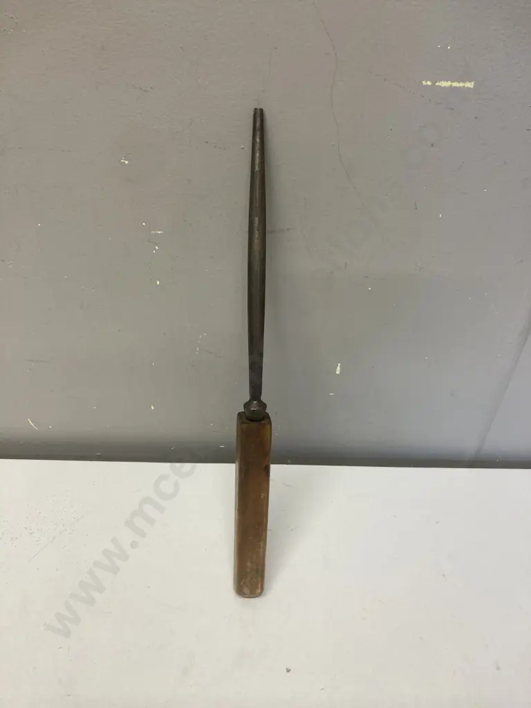 Antique Wade Wingfield & Rowbotham Butcher’s Sharpening Steel Image 1++