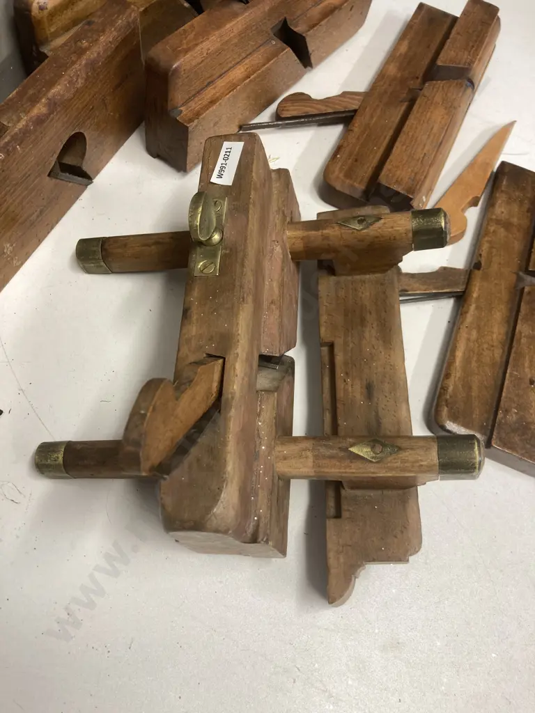 Antique Plough & Moulding Planes Image 1++