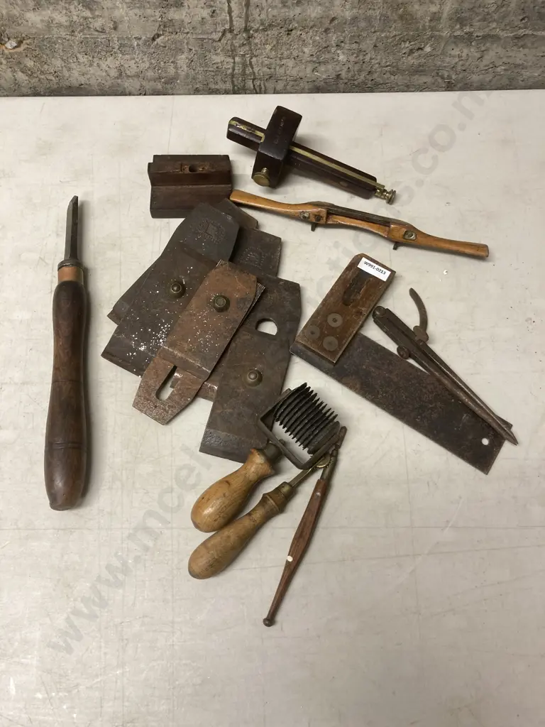 Antique & Vintage Tools Image 1++