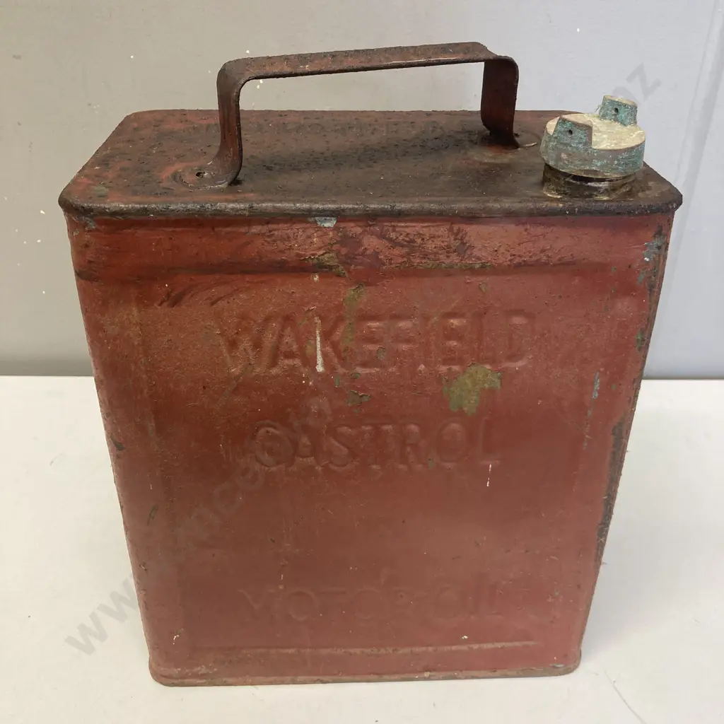 Vintage Wakefield Castrol Motor Oil 2 Gallon Tin Image 1++