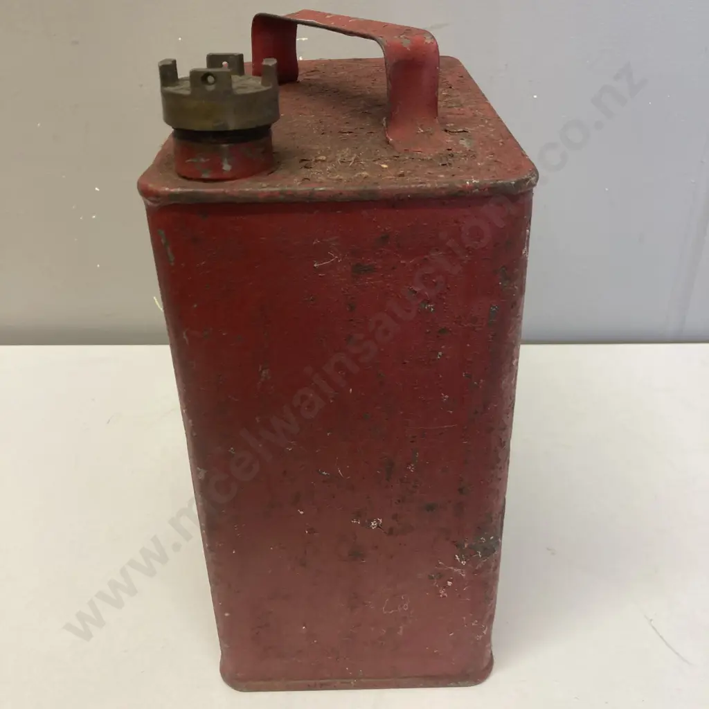 Vintage Shell Mex 2 Gallon Petrol Can Brass Screw Cap & Vintage Mobiloil 2 Gallon Tin Image 1++