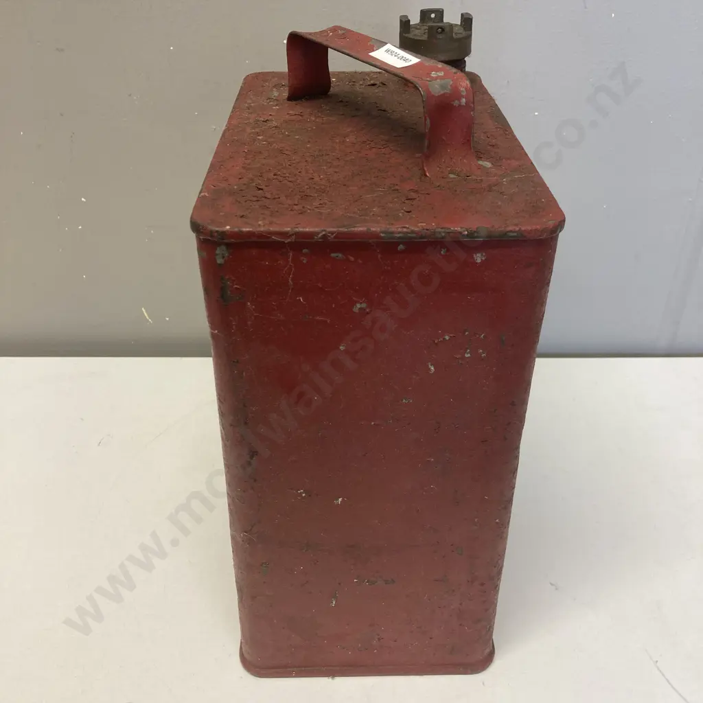 Vintage Shell Mex 2 Gallon Petrol Can Brass Screw Cap & Vintage Mobiloil 2 Gallon Tin Image 1++