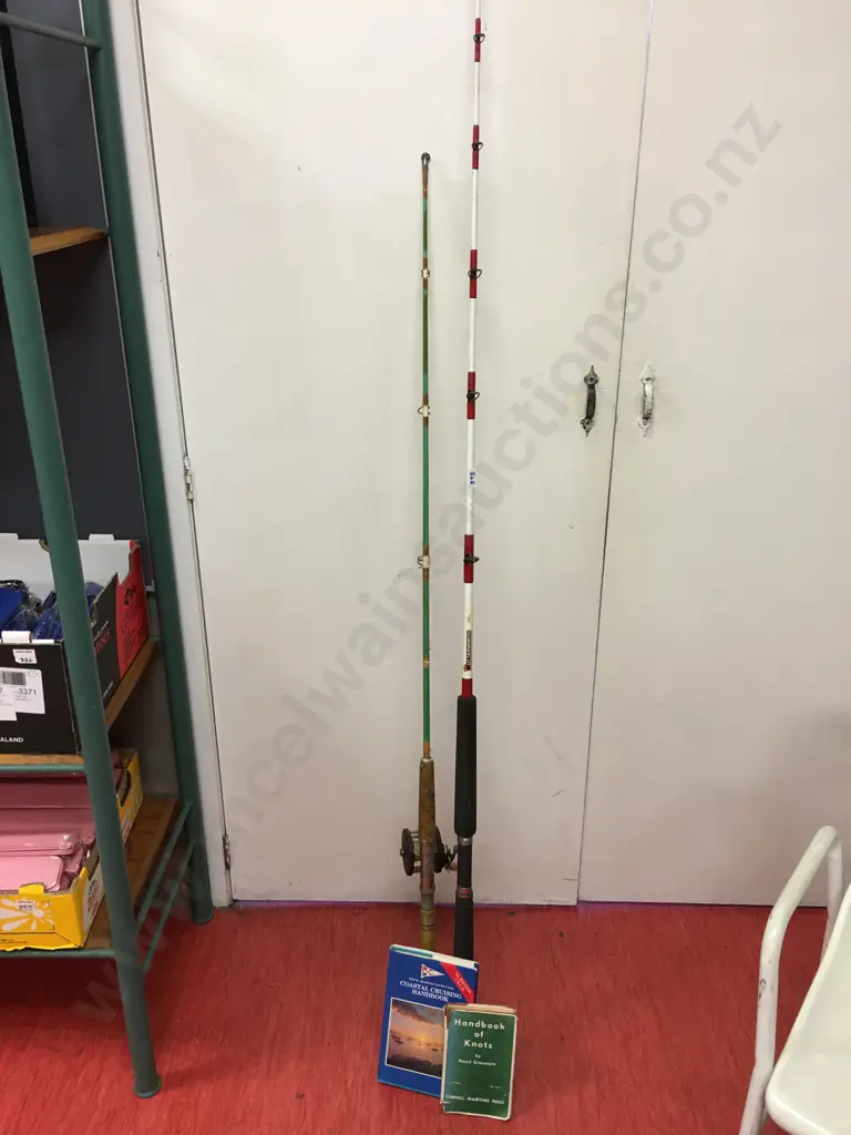 Raoul Graumont Handbook of Knots, Royal Akarana Coastal Cruising Handbook & Pair of Vintage Fishing Rods Image 1++